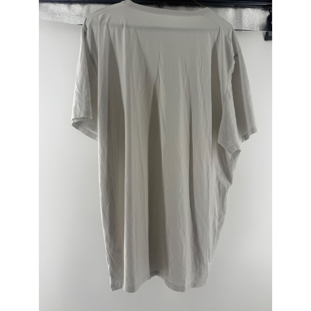 Lululemon Mens Fundamental T-Shirt XL Light Gray Short Sleeve Crew Neck Tee